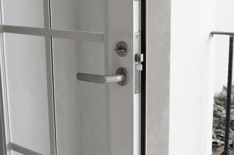 Porte d'entrée à Lens : allier esthétique, sécurité et isolation